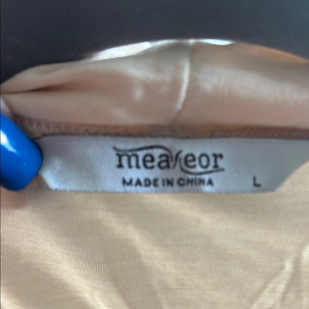 Cream Sleeveless Drape Vest - Picture 3 of 3